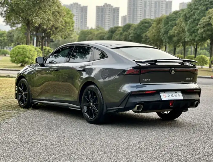 Changan UNI-V 2022 Model 1.5T Noble Model – фото 4