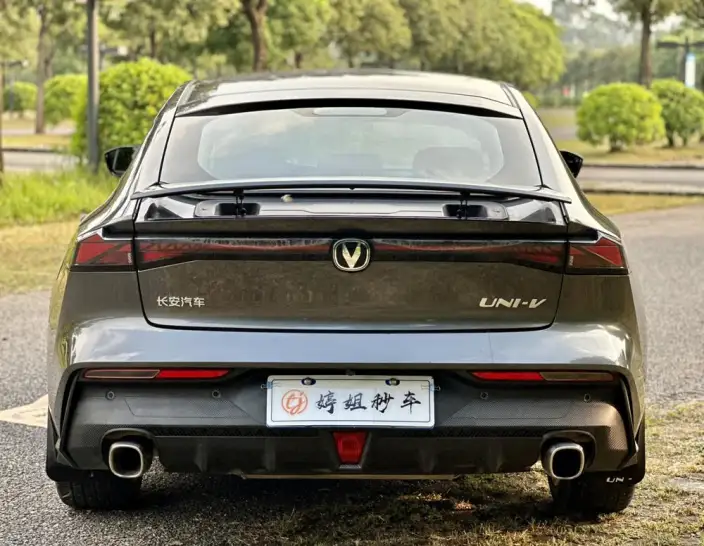 Changan UNI-V 2022 Model 1.5T Noble Model – фото 5
