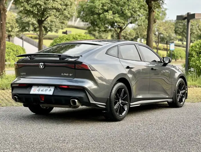 Changan UNI-V 2022 Model 1.5T Noble Model – фото 6