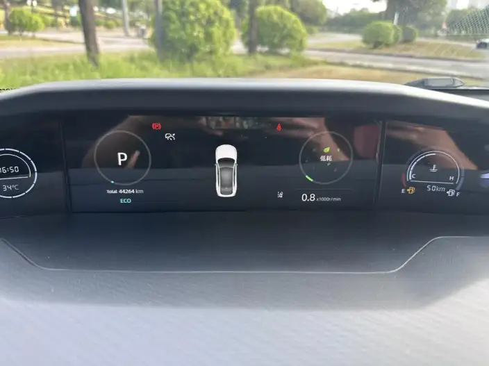 Changan UNI-V 2022 Model 1.5T Noble Model – фото 13