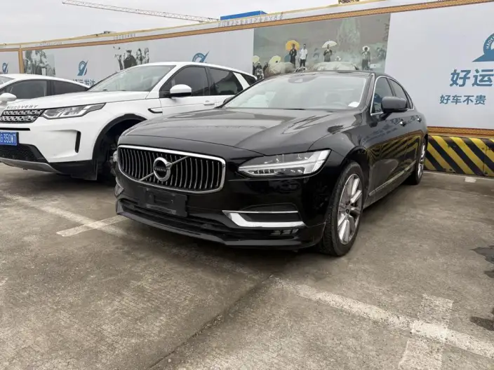Volvo S90 2020 Model T5 Smart Range Deluxe Edition – фото 1