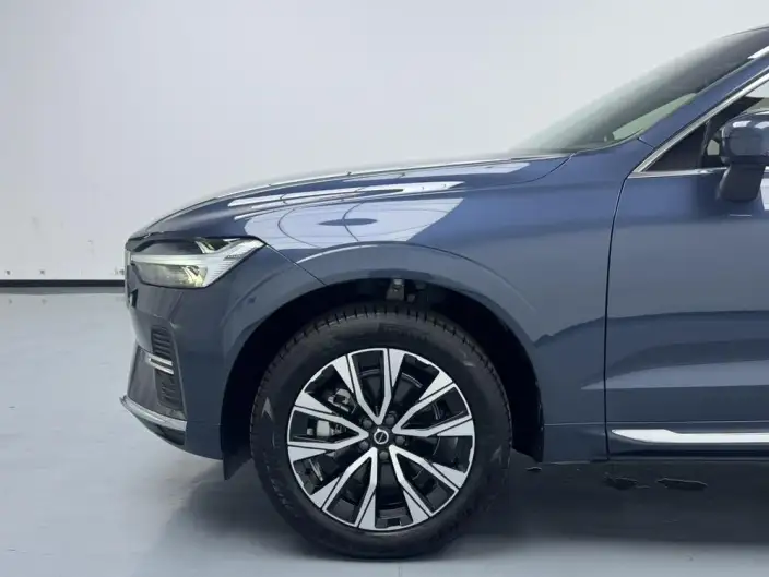 Volvo XC60 2025 Model B5 4WD Smart Range Deluxe Edition – фото 6