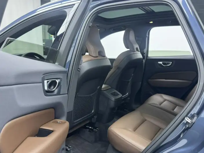 Volvo XC60 2025 Model B5 4WD Smart Range Deluxe Edition – фото 11
