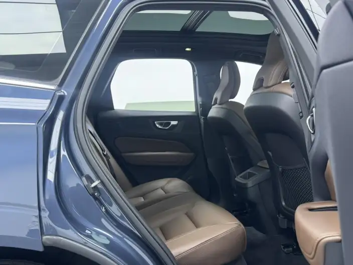 Volvo XC60 2025 Model B5 4WD Smart Range Deluxe Edition – фото 12