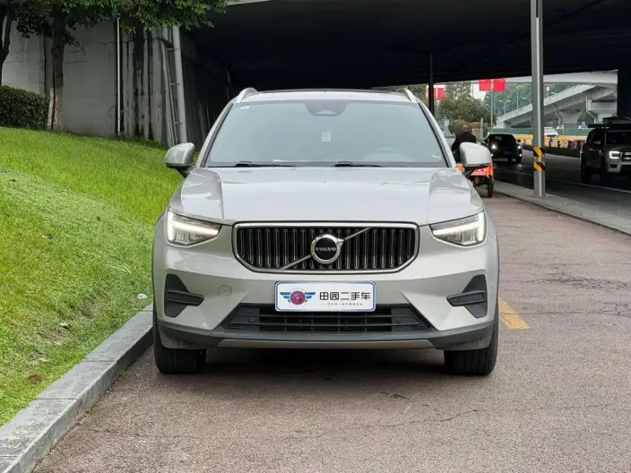 Volvo XC40 2024 Model B3 Smart Range Deluxe Edition – фото 2