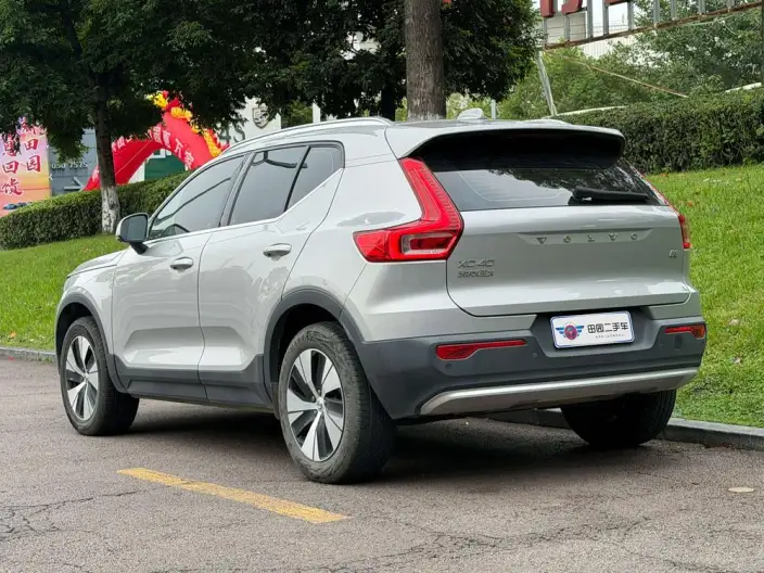 Volvo XC40 2024 Model B3 Smart Range Deluxe Edition – фото 4
