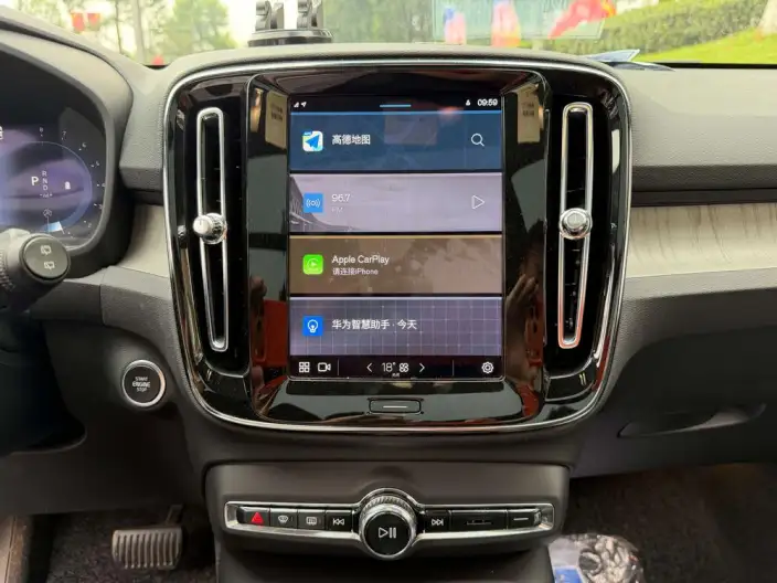 Volvo XC40 2024 Model B3 Smart Range Deluxe Edition – фото 7
