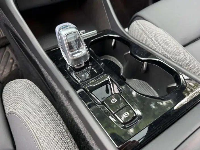 Volvo XC40 2024 Model B3 Smart Range Deluxe Edition – фото 10
