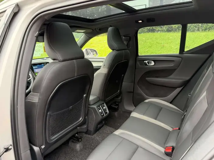Volvo XC40 2024 Model B3 Smart Range Deluxe Edition – фото 13