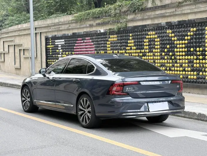 Volvo S90 2023 Model B5 Smart Range Deluxe Edition – фото 5
