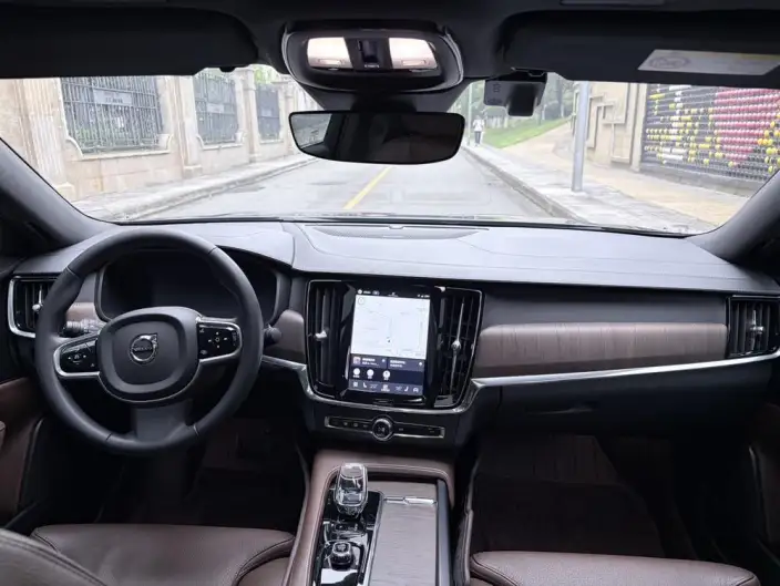 Volvo S90 2023 Model B5 Smart Range Deluxe Edition – фото 12