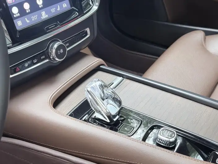 Volvo S90 2023 Model B5 Smart Range Deluxe Edition – фото 14