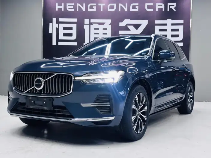 Volvo XC60 2023 Model B5 4WD Smart Range Deluxe Edition – фото 1