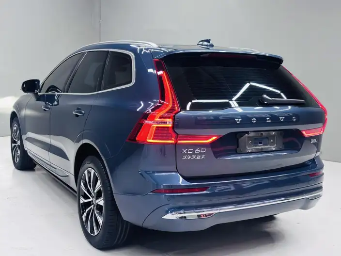 Volvo XC60 2023 Model B5 4WD Smart Range Deluxe Edition – фото 4