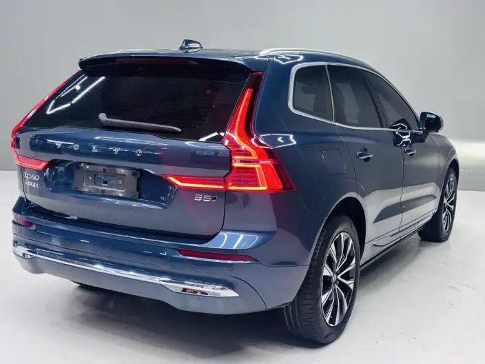 Volvo XC60 2023 Model B5 4WD Smart Range Deluxe Edition – фото 6