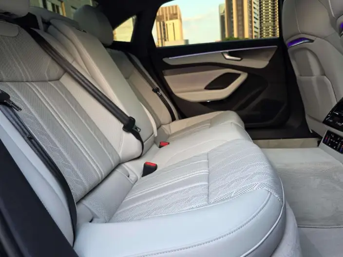 Audi A6L 2026 Model 2.0T quattro Exclusive Model – фото 8