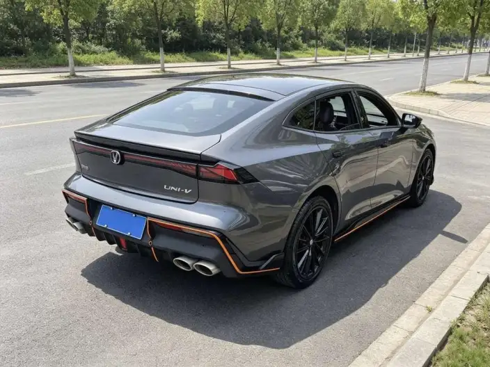 Changan UNI-V 2022 Model 1.5T Sports Edition – фото 5