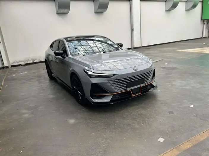Changan UNI-V 2022 Model 1.5T Sports Edition – фото 3