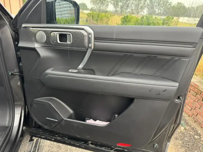 Tank 400 Hi4-T 2026 Model 2.0T Smart Edition – фото 9