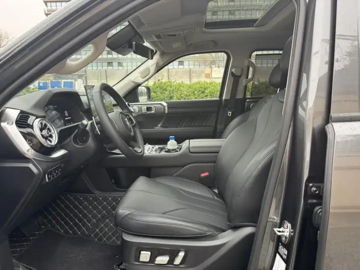 Tank 400 Hi4-T 2026 Model 2.0T Smart Edition – фото 22