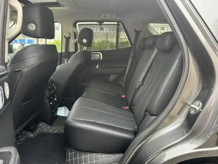 Tank 400 Hi4-T 2026 Model 2.0T Smart Edition – фото 24