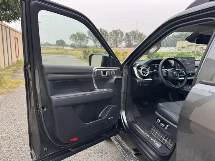 Tank 400 Hi4-T 2026 Model 2.0T Smart Edition – фото 27