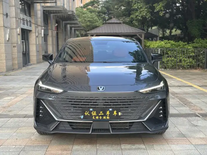 Changan UNI-V 2023 Model 1.5T Exclusive Model – фото 2