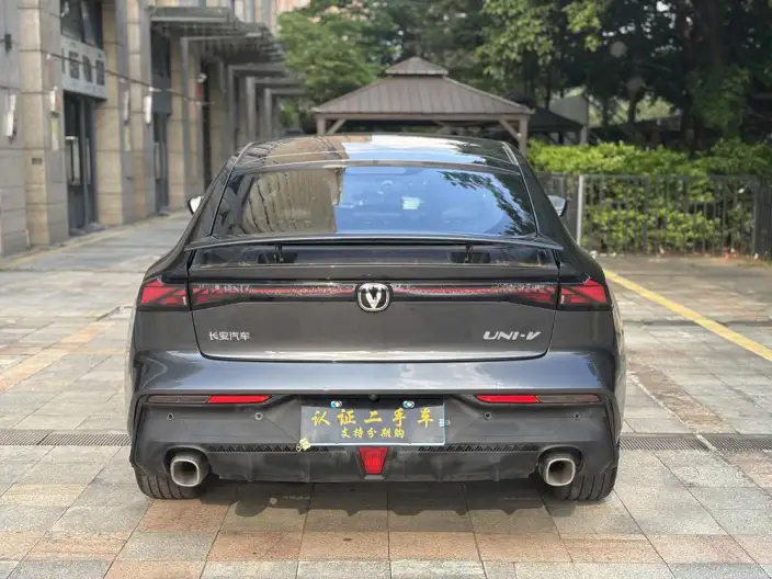 Changan UNI-V 2023 Model 1.5T Exclusive Model – фото 5