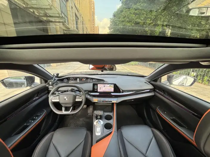 Changan UNI-V 2023 Model 1.5T Exclusive Model – фото 7