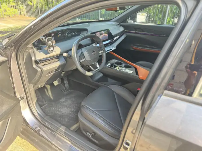 Changan UNI-V 2023 Model 1.5T Exclusive Model – фото 8