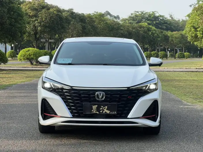 Changan Eado 2022 Model PLUS Blue whale NE 1.4T GDI DCT Flagship Model – фото 2
