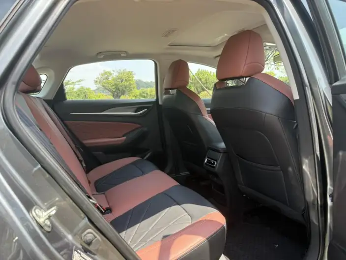 Changan Eado 2023 Model PLUS Changxiang Edition Blue whale NE 1.4T GDI DCT Noble Model – фото 14