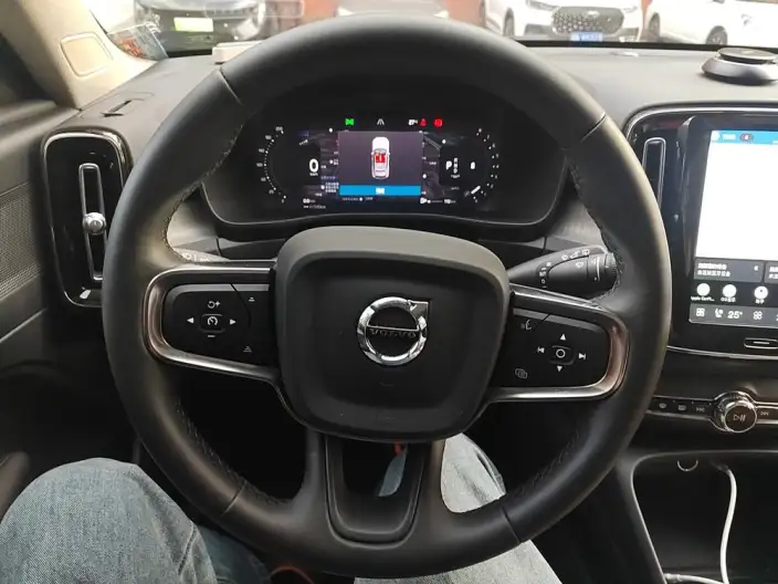 Volvo XC40 2023 Model B4 4WD Smart Range Deluxe Edition – фото 7