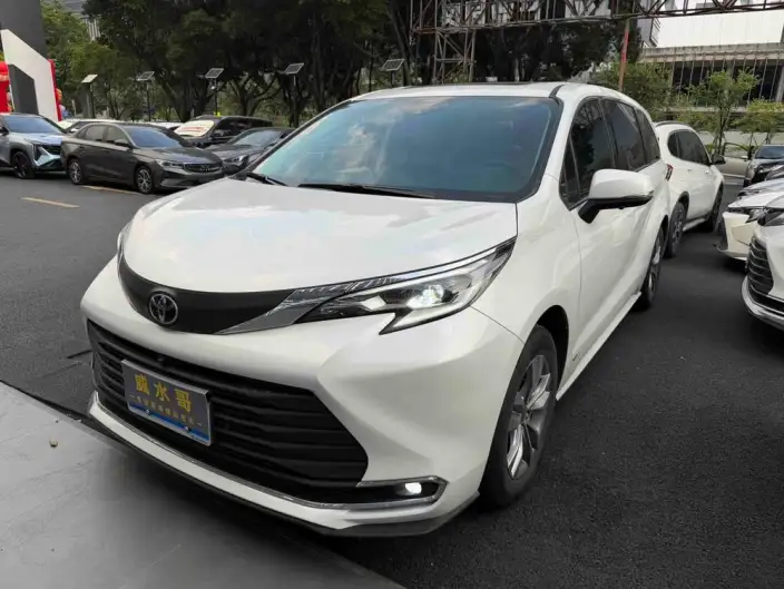 Toyota Sienna 2024 Model Hybrid 2.5L Comfort Edition – фото 1