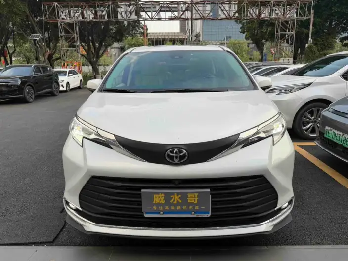 Toyota Sienna 2024 Model Hybrid 2.5L Comfort Edition – фото 2