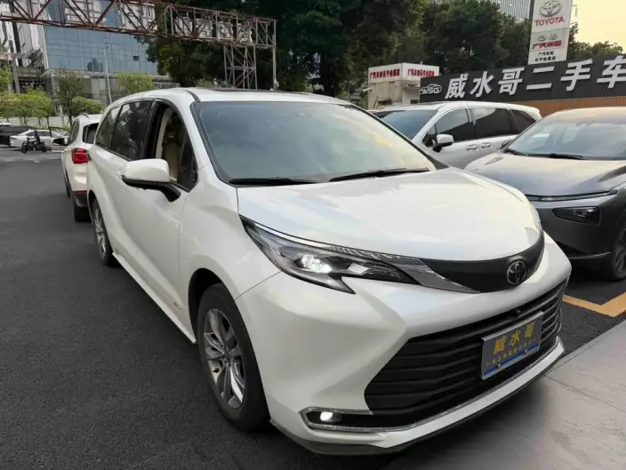 Toyota Sienna 2024 Model Hybrid 2.5L Comfort Edition – фото 3