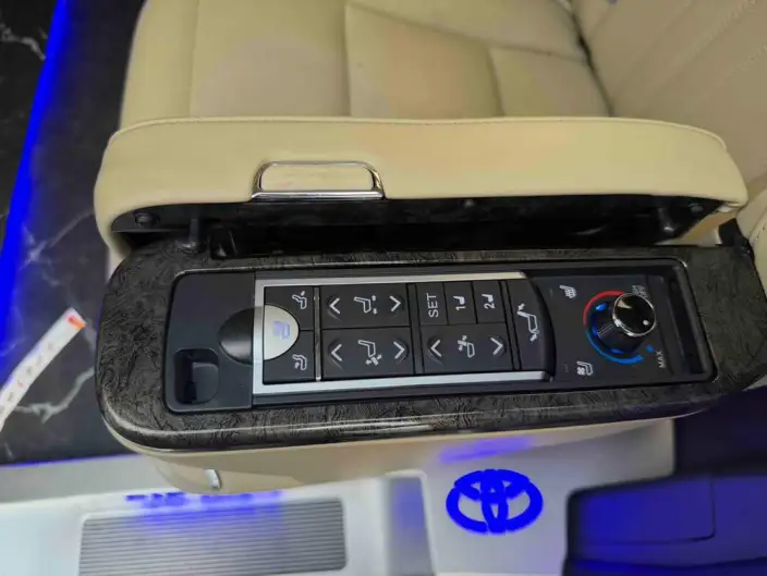 Toyota Sienna 2024 Model Hybrid 2.5L Comfort Edition – фото 4