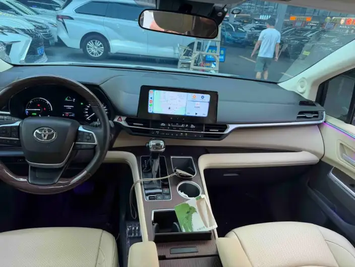 Toyota Sienna 2024 Model Hybrid 2.5L Comfort Edition – фото 5