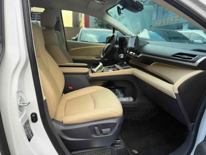 Toyota Sienna 2024 Model Hybrid 2.5L Comfort Edition – фото 9