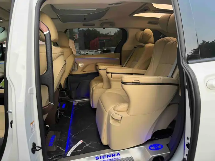 Toyota Sienna 2024 Model Hybrid 2.5L Comfort Edition – фото 10