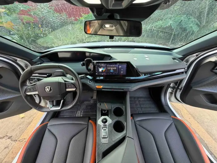 Changan UNI-V 2023 Model 1.5T Noble Model – фото 6