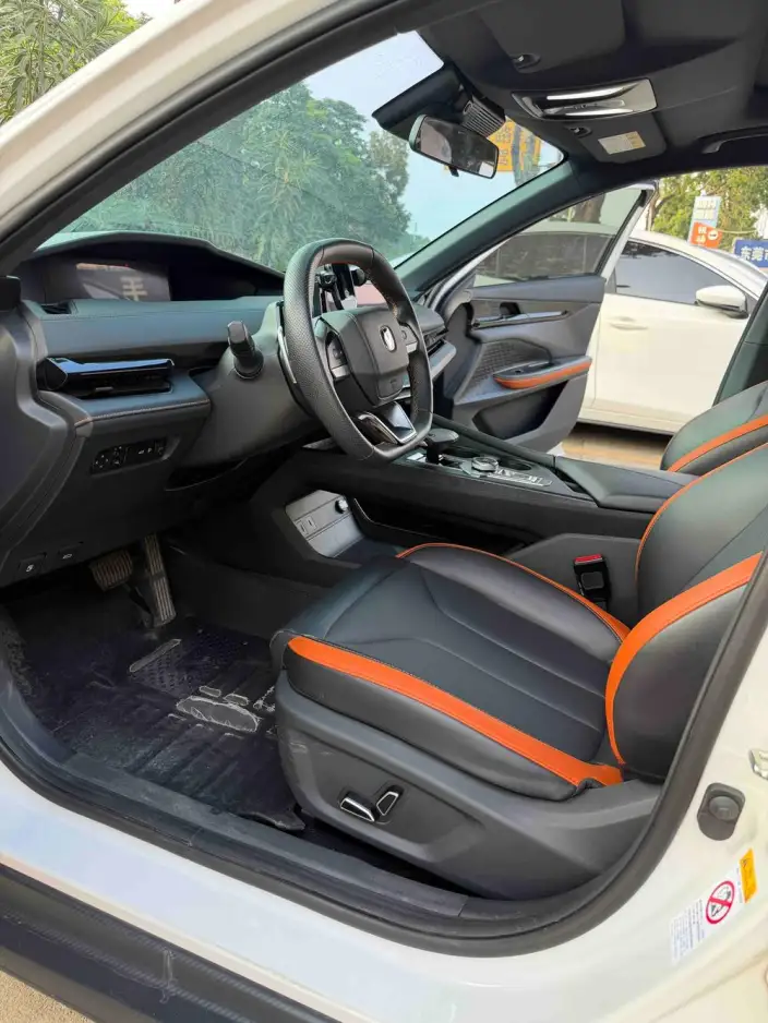 Changan UNI-V 2023 Model 1.5T Noble Model – фото 8