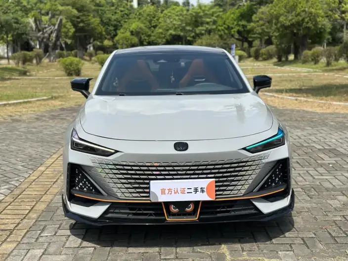 Changan UNI-V 2023 Model 1.5T Sports Edition – фото 2