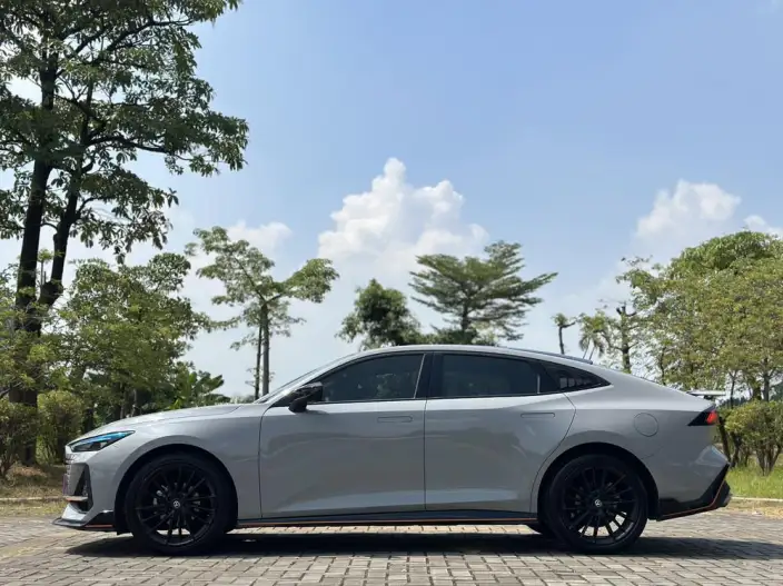 Changan UNI-V 2023 Model 1.5T Sports Edition – фото 4