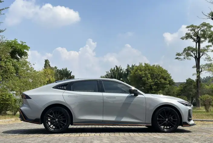 Changan UNI-V 2023 Model 1.5T Sports Edition – фото 8