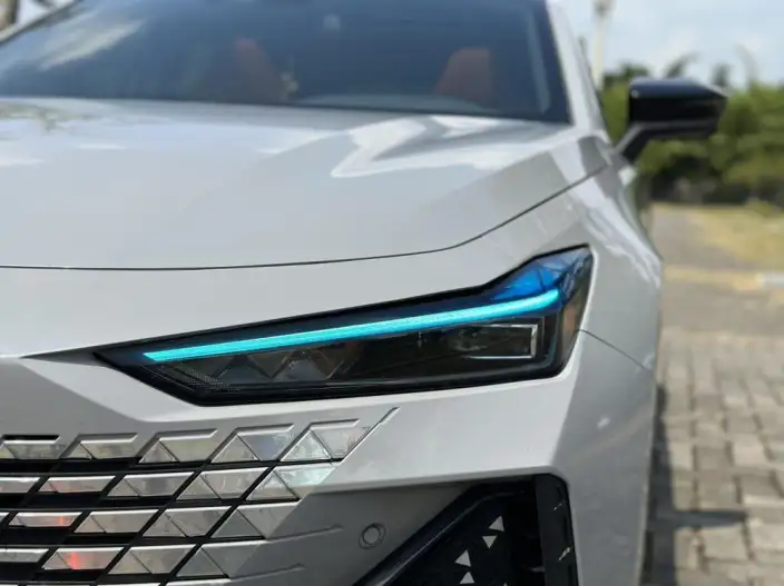 Changan UNI-V 2023 Model 1.5T Sports Edition – фото 9