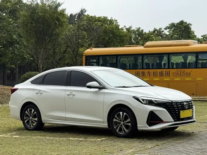 Changan Eado 2023 Model PLUS Changxiang Edition Blue whale NE 1.4T GDI DCT Noble Model – фото 3