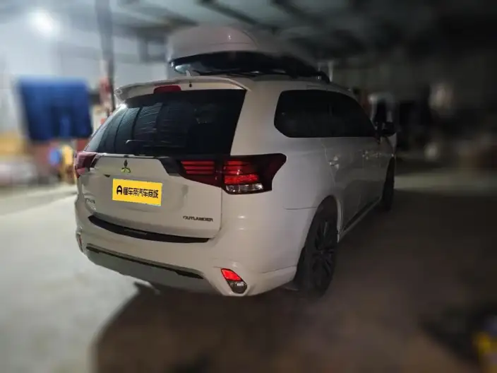 Mitsubishi Outlander 2021 Model 2.0L 2WD Changxiang Edition 7 seat – фото 2