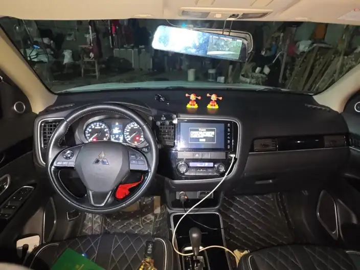 Mitsubishi Outlander 2021 Model 2.0L 2WD Changxiang Edition 7 seat – фото 5