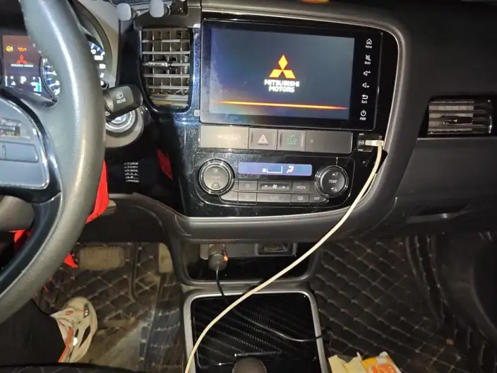 Mitsubishi Outlander 2021 Model 2.0L 2WD Changxiang Edition 7 seat – фото 8
